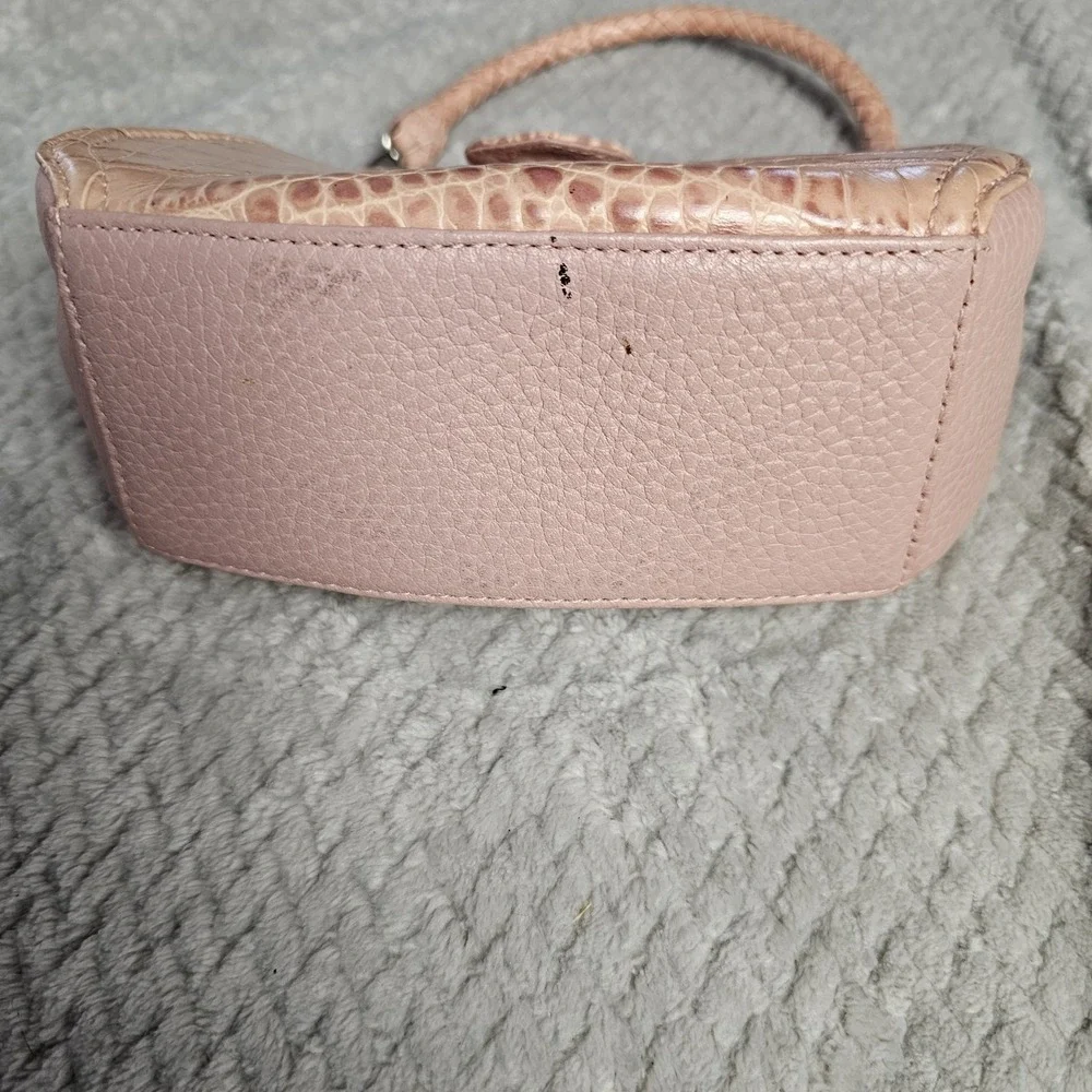 RETIRED BRIGHTON PETAL PINK CROC EMBOSSED HANDBAG NO‎ STRAP